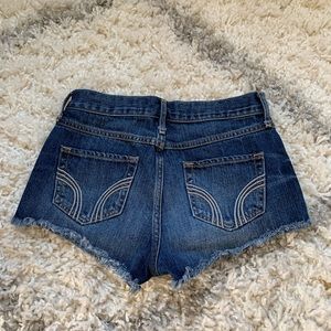 2/$10 ⭐️Hollister Mid-Rise Denim Jean Shorts
